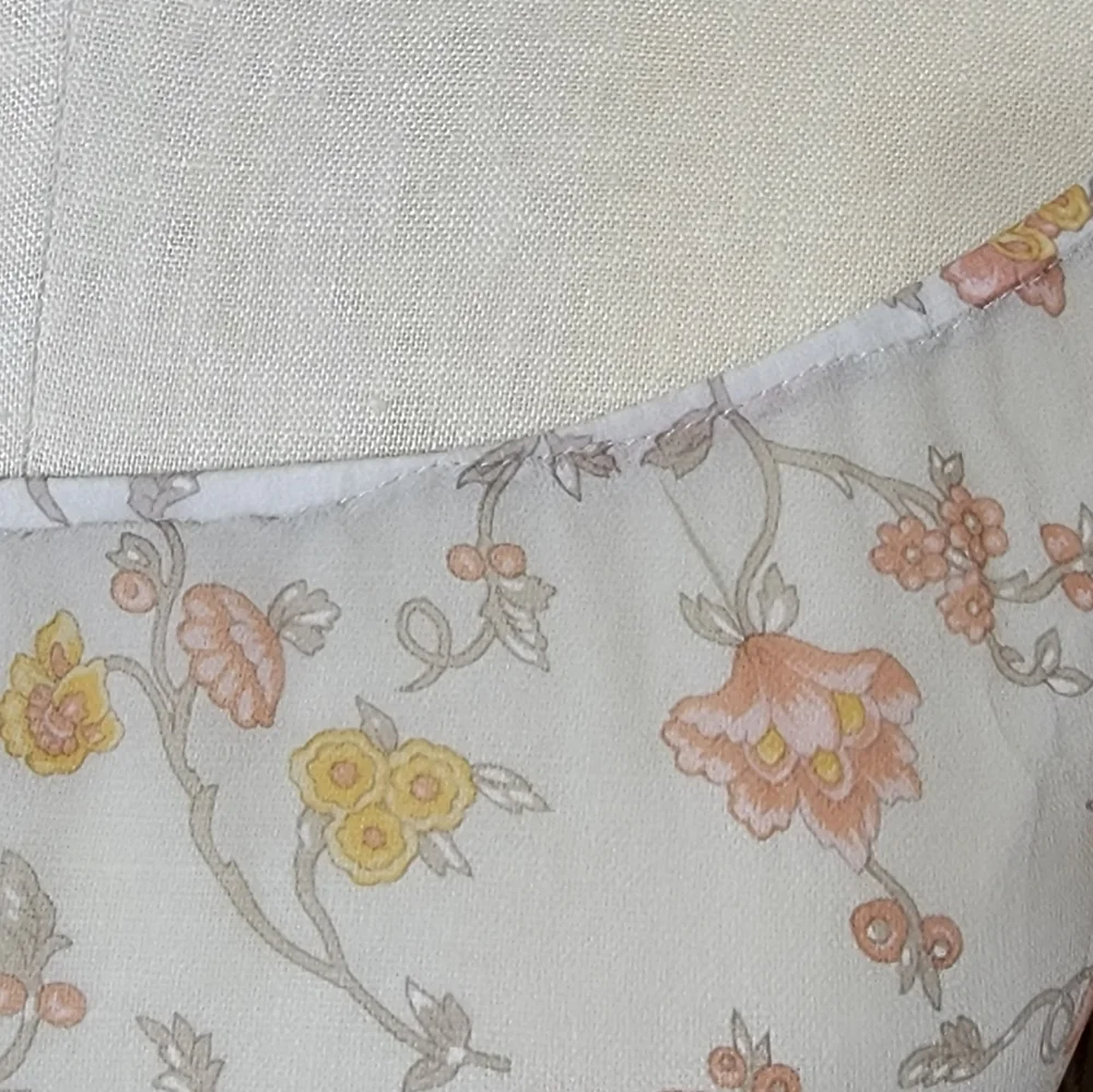 Blouse - Picture 6 of 7